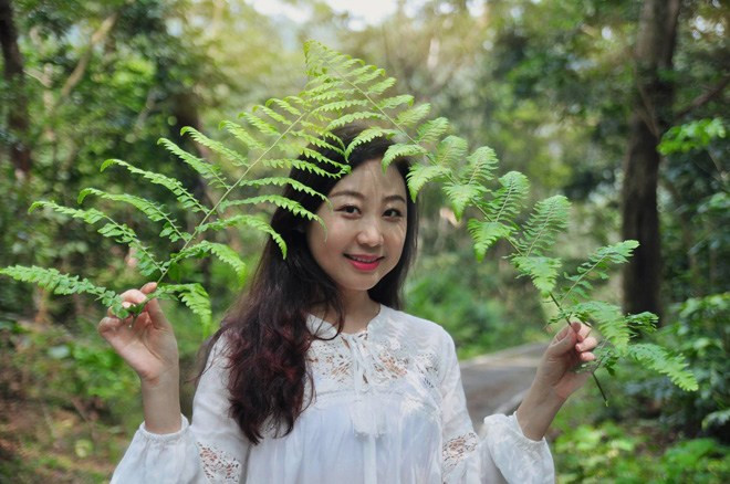 Sau 3 tháng nằm viện ròng rã, trải qua nhiều ca phẫu thuật đau đớn, Bích Hường xin về để được gặp lại con. Giây phút tương phùng mừng mừng tủi tủi, con trai nép vào người bà, không nhận ra mẹ.