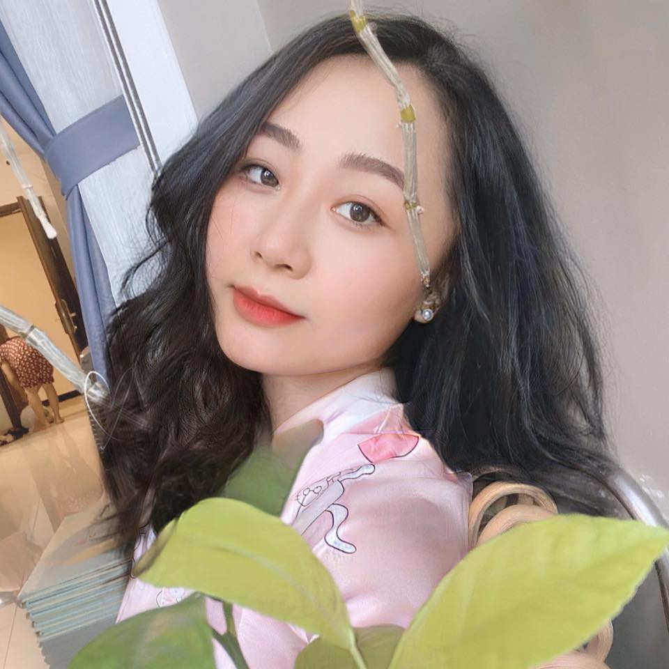 Đứng giữa ranh giới sinh tử, Bích Hường chỉ nghĩ đến việc ai sẽ chăm mẹ già và con thơ nếu cô chết. Chính điều đó khiến cô ép bản thân phải vượt qua tất cả, phải tiếp tục sống.