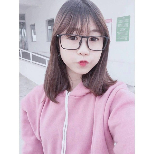 Nhìn vào những bức ảnh Chi Bé đăng tải, ai cũng tin chắc rằng cô nàng đang rất hạnh phúc với lựa chọn của mình.