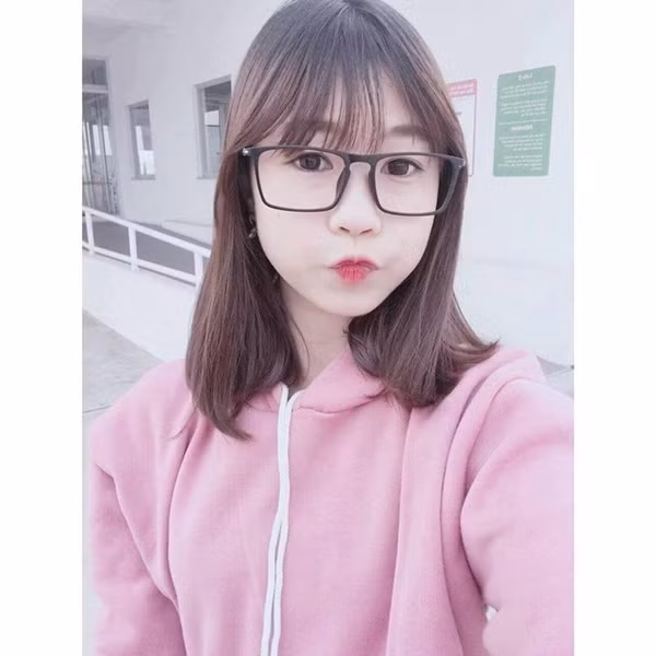 Nhìn vào những bức ảnh Chi Bé đăng tải, ai cũng tin chắc rằng cô nàng đang rất hạnh phúc với lựa chọn của mình.