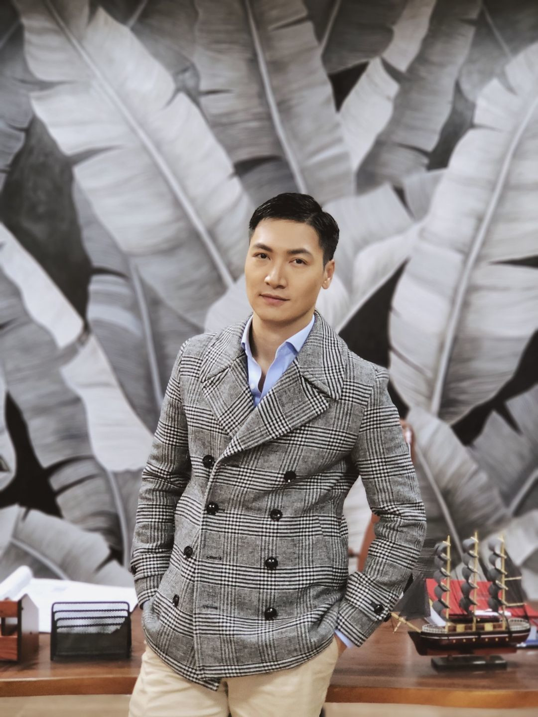 "Nhìn anh lạnh lùng vậy thôi chứ thật ra anh đang rét lắm đấy", Mạnh Trường hài hước.