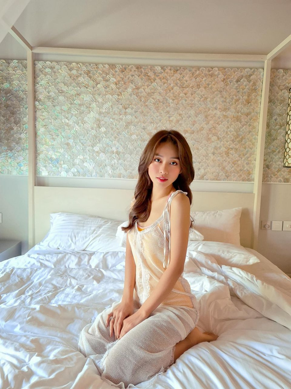 Khả Ngân khoe nhan sắc xinh đẹp trong chuyến nghỉ dưỡng.