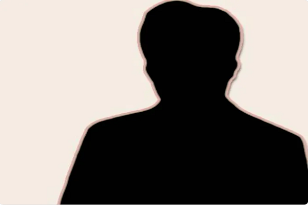 Xon xao tin don nam MC bi nhan hang cho 