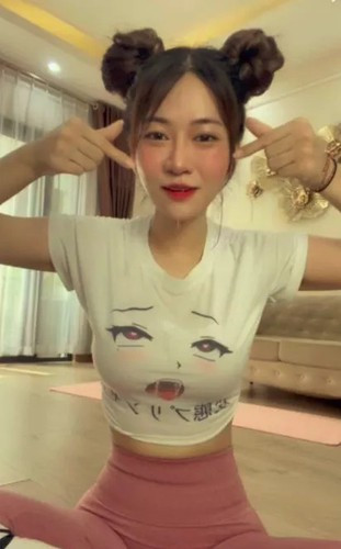 Trong group "Lê Bống ngoại truyện" - nơi diễn ra thử thách "2 Tuần Phép Thuật Cho Cơ Thể", nhiều bạn trẻ cũng chia sẻ thành quả tập luyện của mình sau 2 tuần.