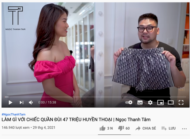 Sau hàng loạt bình luận thắc mắc của netizen về việc Ngọc Thanh Tâm sẽ phối cái quần đùi này ra sao thì mới đây, cô nàng đã tung hẳn một clip mời stylist "ruột" của mình để phối đồ cho nó.