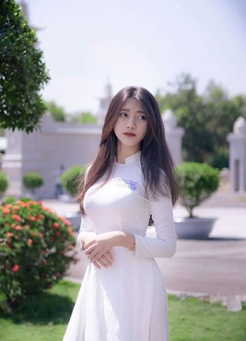 Thùy Trang cảm thấy không nên có cái nhìn định kiến với cách ăn mặc, vì điều đó không nói lên tính cách của một con người.