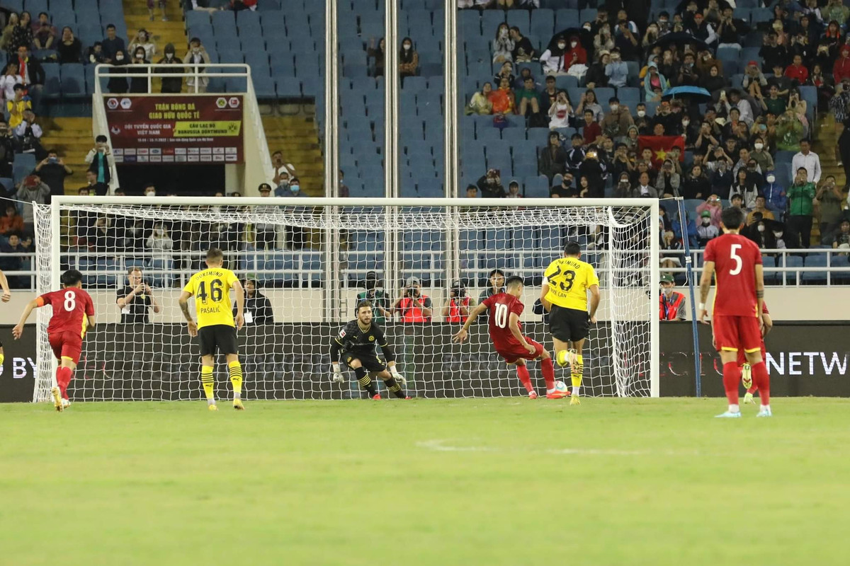 HLV Park Hang Seo dat niem tin vao Tuan Hai, het loi khen Tien Linh-Hinh-2