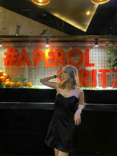 Đoan Minh cũng cho rằng, thời điểm dịch bệnh ít gặp nhau, ít ra đường, công việc cũng làm ở nhà nên dẫn đến trường hợp nhiều cặp đôi không biết nói gì với nhau.