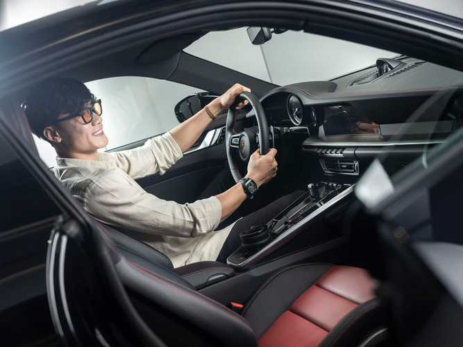 Đây là một trong những lần hiếm hoi Bùi Tiến Dũng đề cập đến chuyện nổi tiếng. Bởi ai cũng nghĩ tỏa sáng ở U23 Châu Á 3 năm trước sẽ là bước đệm đưa thủ thành gốc Thanh Hóa tiến xa hơn trong sự nghiệp quần đùi áo số. Tuy nhiên, càng trở về sau, anh ít được ra sân, liên tục phải ngồi băng ghế dự bị.