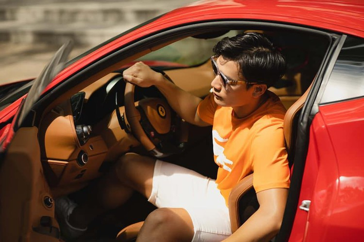 Có một người từng nhắn cho Dũng một câu như thế này! Cho dù có đánh mất đi sự nổi tiếng. Cho dù có đánh mất đi sức khỏe. Cho dù có đánh mất đi của cải, tiền bạc, vật chất nhưng đừng để mất đi trái tim và tâm hồn ấm áp của mình", Bùi Tiến Dũng viết.