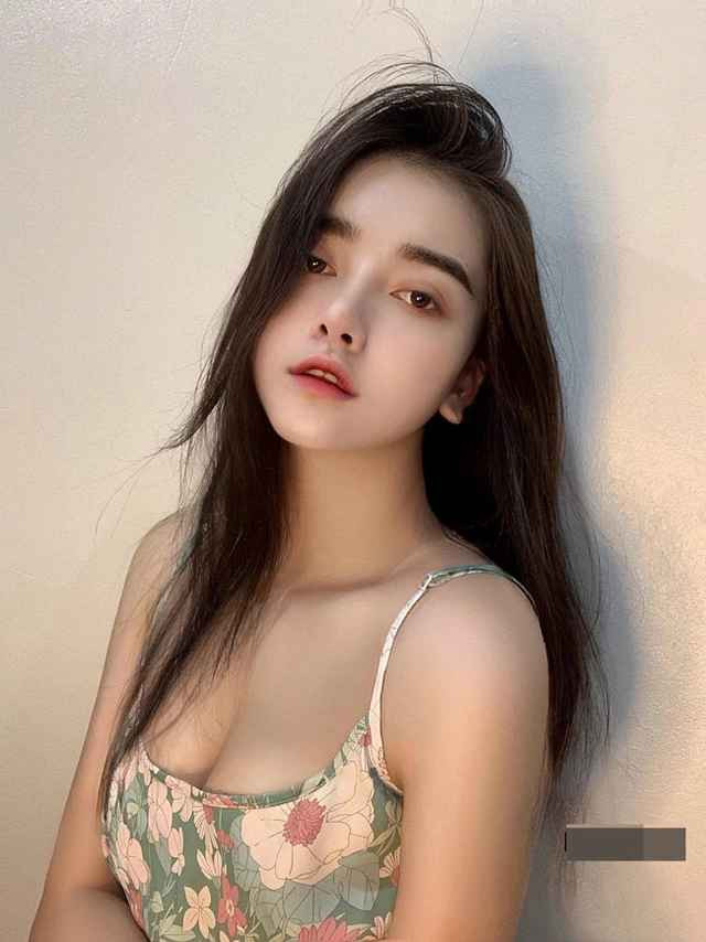 Nhiều người lầm tưởng Meily Mia là "con lai" trong khi cô 100% mang dòng máu Việt.