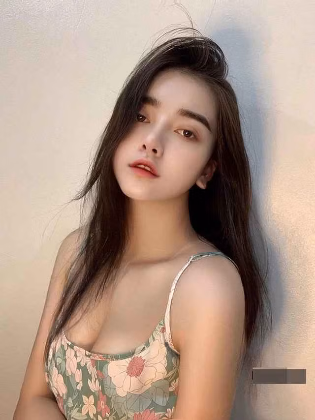 Nhiều người lầm tưởng Meily Mia là "con lai" trong khi cô 100% mang dòng máu Việt.