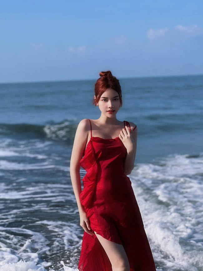 Với kinh nghiệm làm mẫu ảnh lâu năm, Đan Tiên đã gây tiếng vang khi tham gia cuộc thi Hoa hậu.