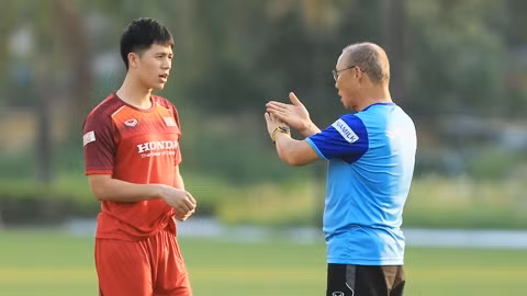 Chưa dừng lại ở đó, nhiều người còn chế hình ảnh phong cách đáng yêu của cầu thủ đội tuyển U23 Việt Nam và gọi anh là "Đan Trường phiên bản cầu thủ" vì cùng để kiểu tóc hai mái.