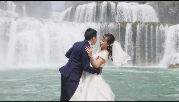 2 năm sống chung, Thu Sao luôn được chồng yêu thương, ủng hộ hết mực. Cô Thu Sao cũng được bố mẹ chồng quý mến.