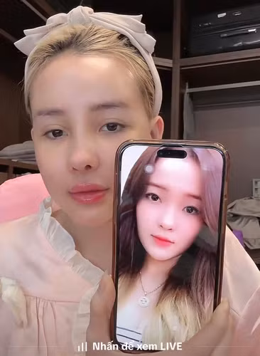 Trước đó, Ngân 98 cũng chia sẻ ba mẹ cô là người bình thường buôn bán hoa quả, không phải đại gia.