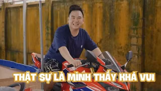 Chồng cũ Xoài Non cũng hé lộ đã chuyển nhà mới, đang sống cùng cún cưng Coco.