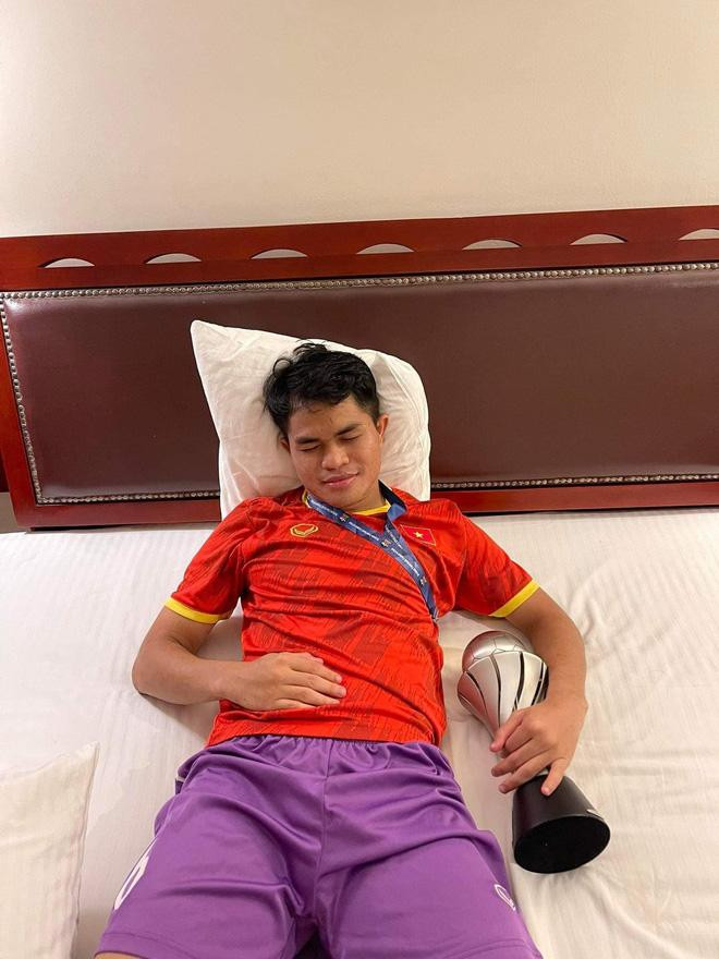 Không chỉ ở CLB Hoàng Anh Gia Lai, Dụng Quang Nho đã dành được sự tin tưởng của BHL Đội tuyển Quốc gia, của người hâm mộ cả nước qua giải đấu U23 Đông Nam Á.