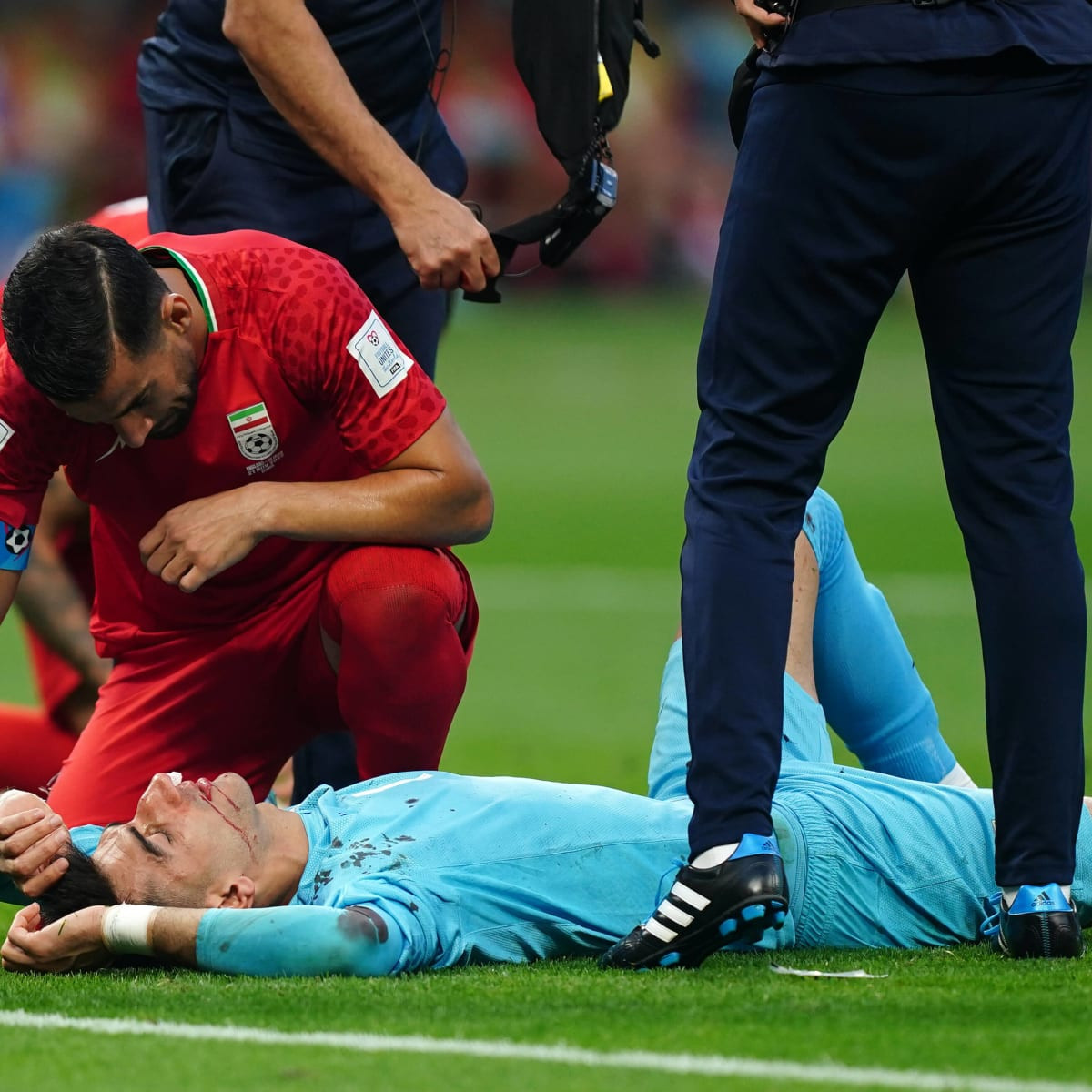 Nếu nghi ngờ hoặc xác nhận tình trạng mất ý thức, cầu thủ phải được thay ra ngay và không được phép quay lại trận đấ và điều này đã được áp dụng với chấn thương của thủ môn Alireza Beiranvand.