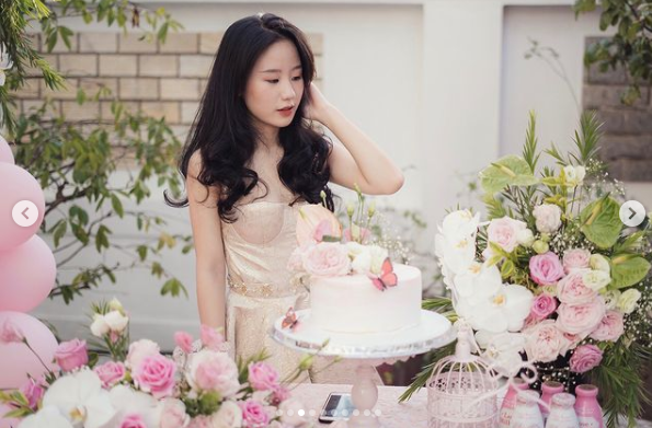 Hiện tại ngoài việc học tập, Thảo Trinh còn làm kênh Youtube của riêng mình và tham gia hoạt động ngoại khoá ở trường.