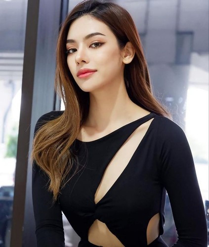 Paulius nhấn mạnh tầm quan trọng của việc tập thể dục. Cô cho rằng, việc tập luyện không chỉ giúp vóc dáng trở nên gọn gàng, săn chắc hơn mà còn cải thiện tinh thần, làn da được tốt hơn.