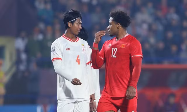 Đây có thể là một phần lý do quan trọng mà Nguyễn Xuân Son lựa chọn nhường quyền đá phạt đền cho Tiến Linh trước Singapore. Vì khó tưởng tượng hết chuyện gì xảy ra nếu Nguyễn Xuân Son không may đá hỏng phạt đền trước Singapore. Phát biểu muốn lập hattrick của anh sẽ trở thành chủ đề châm biếm cho truyền thông Đông Nam Á.