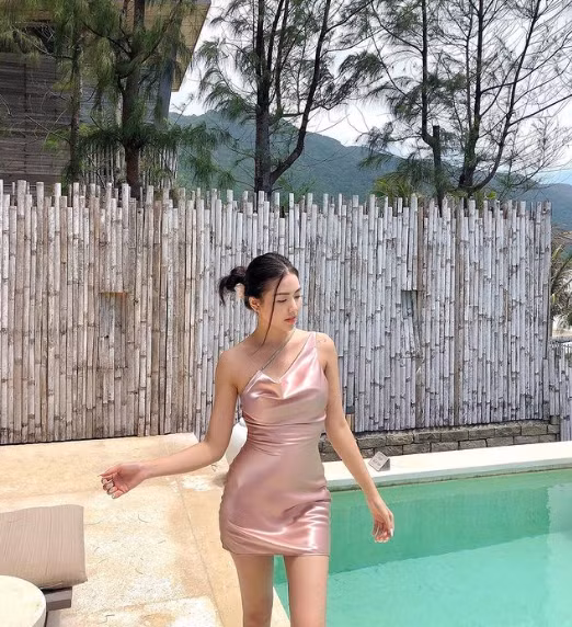 Kim My cảm thấy bộ môn yoga đã đem lại những thay đổi tích cực cho cơ thể, giúp giải tỏa căng thẳng và cải thiện vóc dáng rất hiệu quả.