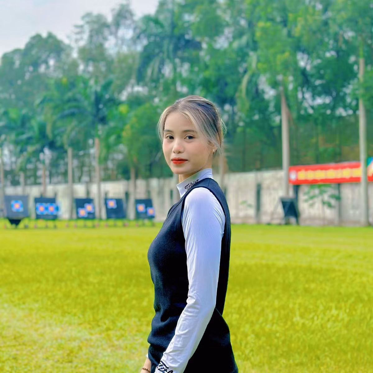 Dù có lúc phong độ thi đấu không cao như kỳ vọng, nhưng Ánh Nguyệt vẫn là nhân tố quan trọng của đội tuyển bắn cung Việt Nam.