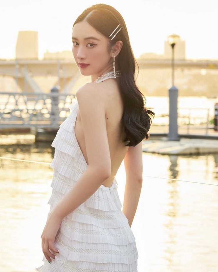 Sự thay đổi của Jun Vũ mang đến sự phấn khích cho fan của cô nàng.