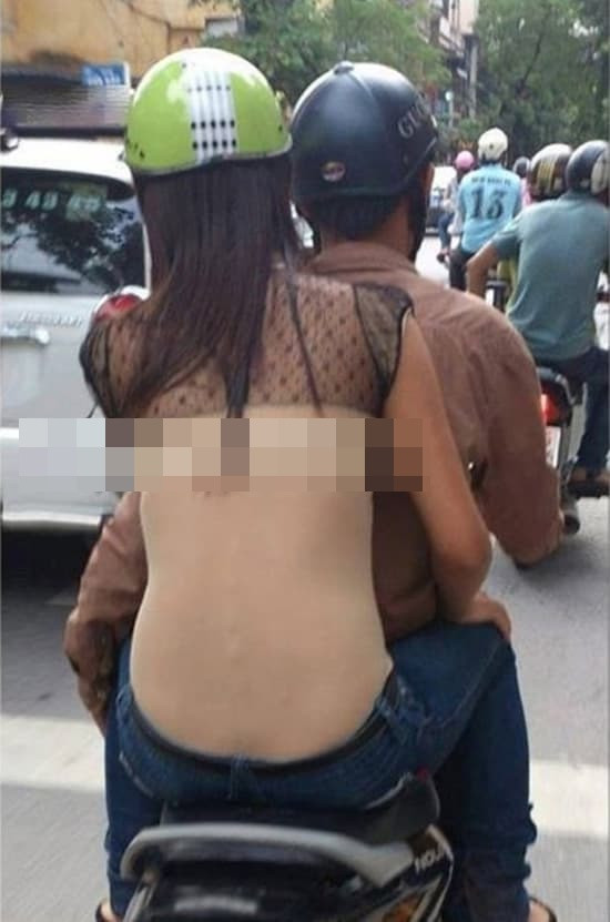 Người khen người chê, người bảo “ngắm thưởng thức thôi chẳng bình luận gì”, nhưng đa số phái nam tham gia chủ đề trên tỏ ra khá hào hứng và để lại nhiều bình luận hài hước.