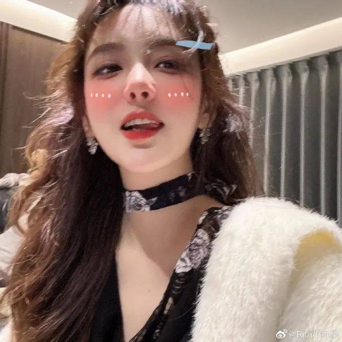 Với các fan hâm mộ LPL nói riêng và Liên Minh Huyền Thoại nói chung, Rita đã không còn quá xa lạ ở thời điểm hiện tại.