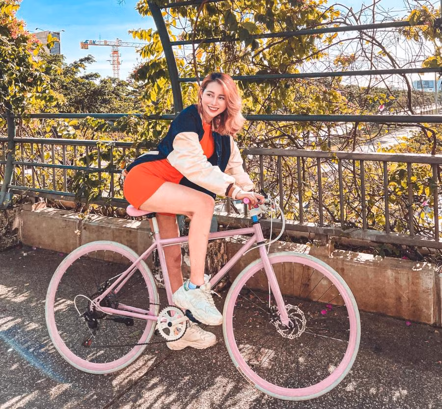 Phương Thoa cũng là một trong những thí sinh Siêu Mẫu Việt Nam trong Top được bình chọn nhiều nhất qua mạng xã hội.