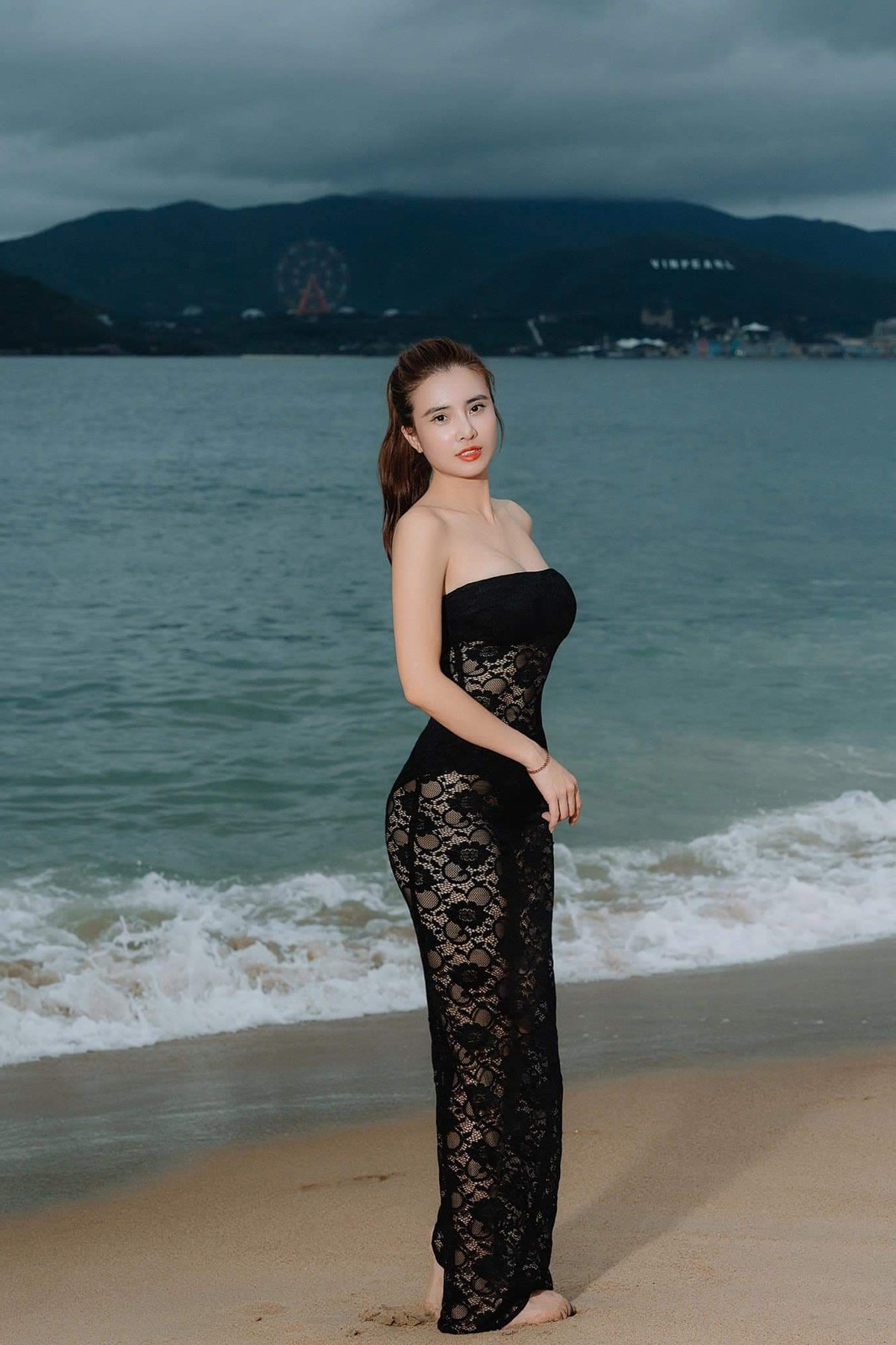 Đặc biệt, em gái Công Vinh còn được ngưỡng mộ khi vừa chăm sóc chu đáo cho con gái, vừa đạt được nhiều thành tựu trong công việc.