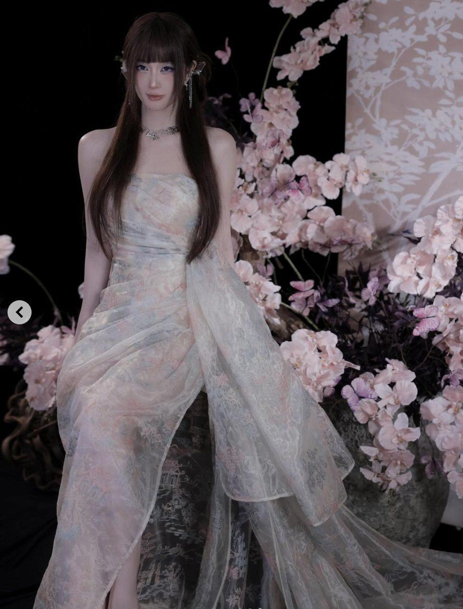 Xuất hiện trong trailer, Jun Vũ ngày nào nay đã trưởng thành và thử sức bản thân mình ở một bộ phim đa chiều.