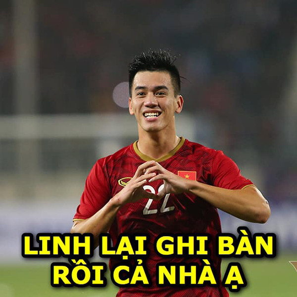 Sau 3 trận im bặt, Tiến Linh đã lại ghi bàn và có hẳn cú đúp vào lưới Campuchia.