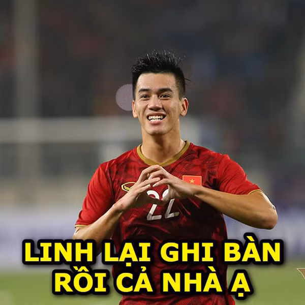Sau 3 trận im bặt, Tiến Linh đã lại ghi bàn và có hẳn cú đúp vào lưới Campuchia.