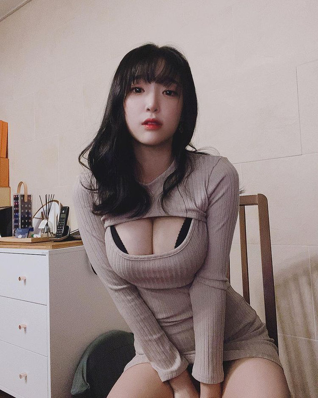 "Xin hãy ngừng gửi cho tôi những tin nhắn quấy rối. Nếu không, tôi sẽ khởi kiện tất cả những ai từng gửi những lời lẽ không đứng đắn" – Inkyung chia sẻ đầy quyết liệt.