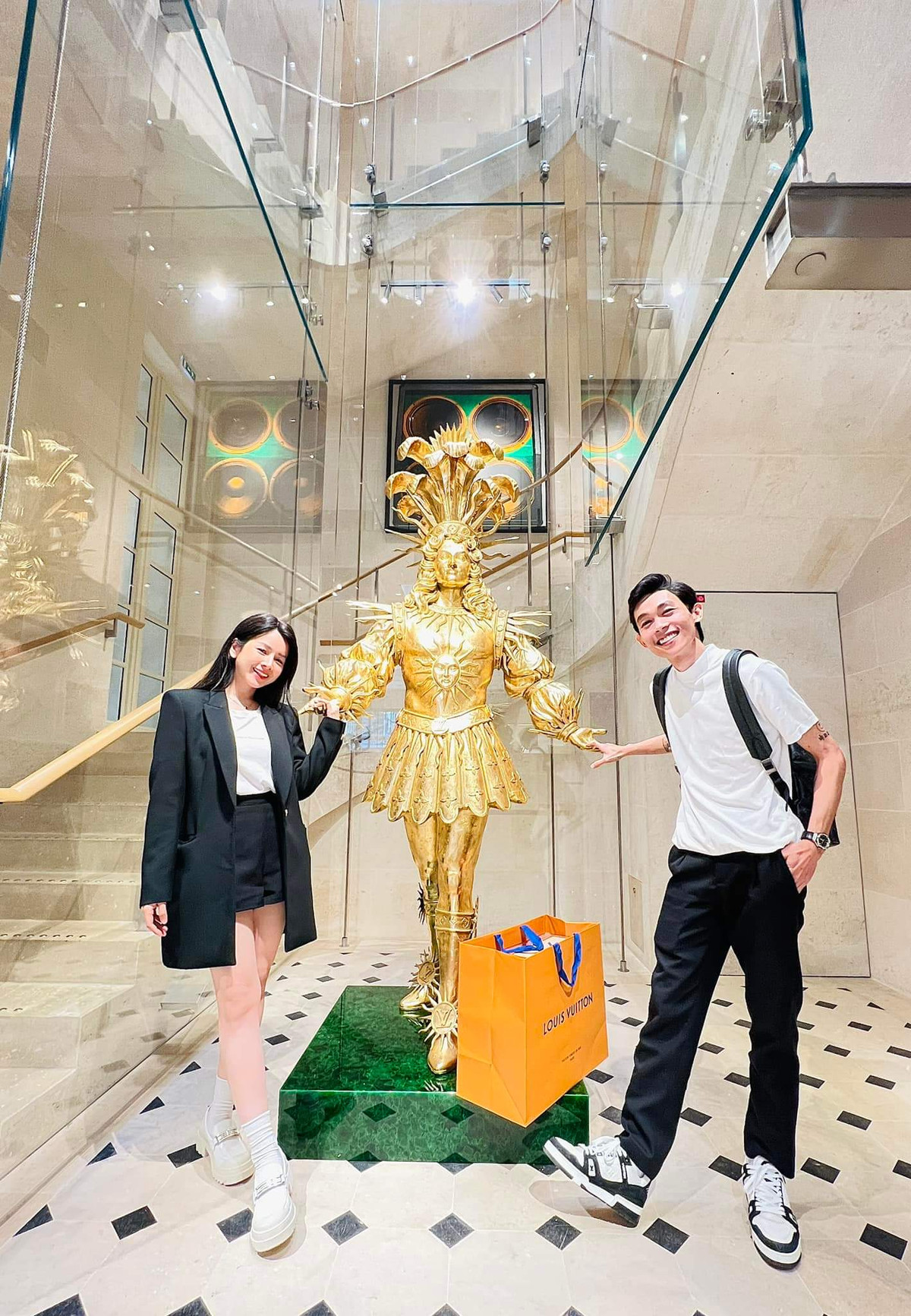 Đầu năm 2020, Hồng Thanh và DJ Mie công khai chuyện hẹn hò nhưng không nhận được sự ủng hộ từ khán giả. Nguyên nhân do nhiều người cảm thấy cặp đôi sẽ nhanh chóng chia tay chóng vánh.