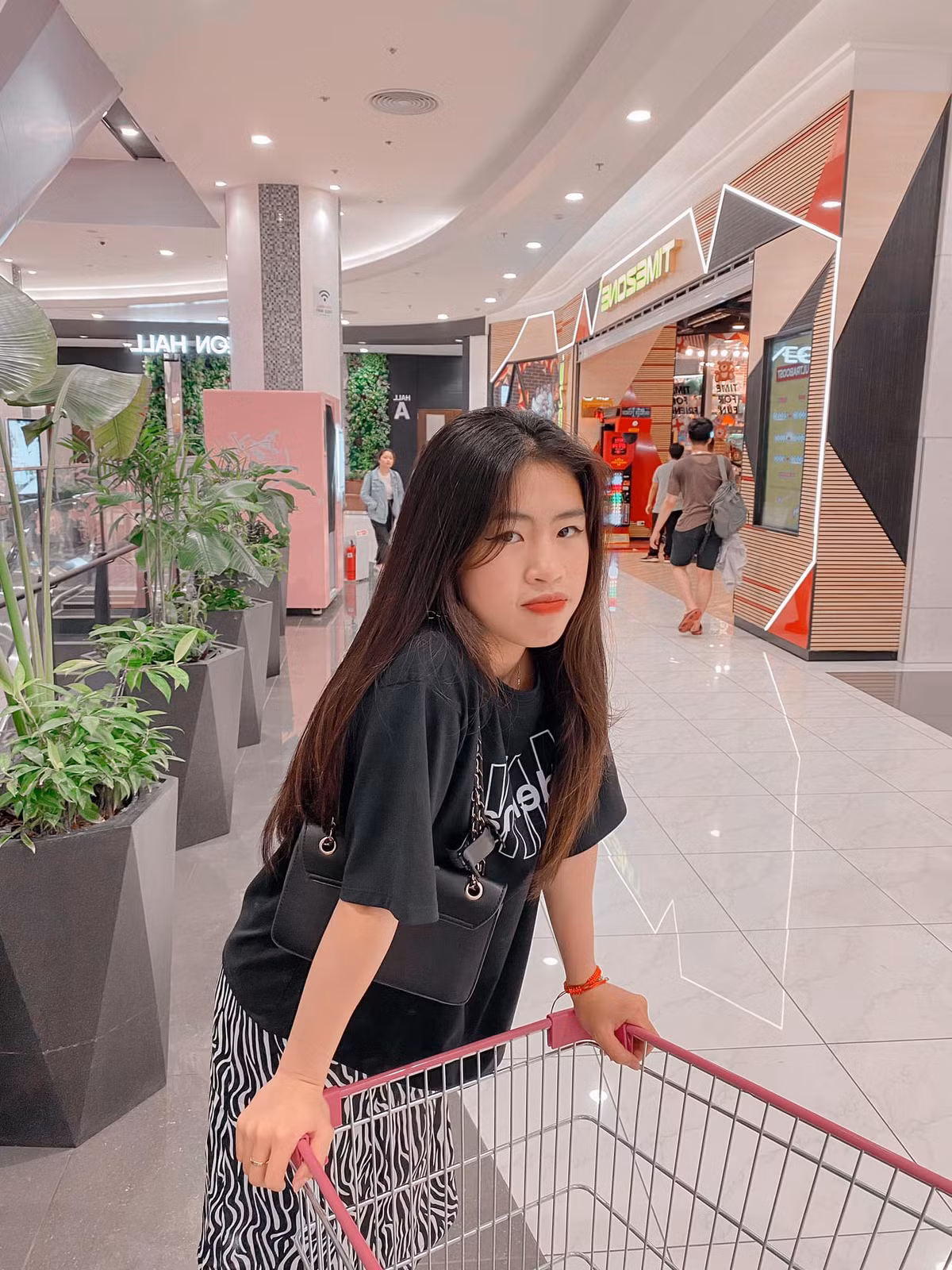 Với phong độ ổn định cùng tinh thần thi đấu nhiệt huyết, Thanh Nhã được kì vọng sẽ toả sáng và trở thành trụ cột của tuyển nữ Việt Nam trong thời gian tới.