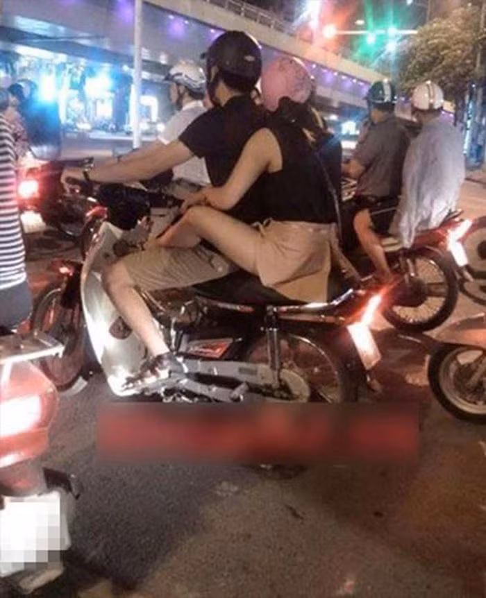 Clip gái ế khẳng định có bạn trai chẳng giúp ích gì hút ngay trăm nghìn lượt xem vì quá chất và nội dung đánh thẳng vào tâm lý của nhiều bạn trẻ khi mùa đông về.