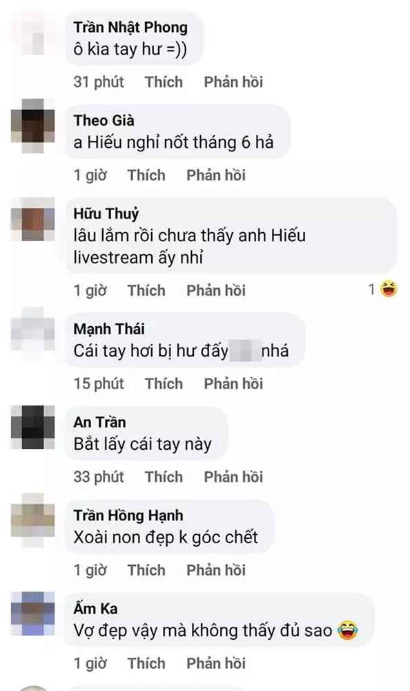 "Cái tay hơi ẩu nha", "Tay kia là không được rồi", "Tay để không đúng chỗ nhé anh Xemesis",... là 3 trong số cả trăm chiếc còm để lại.