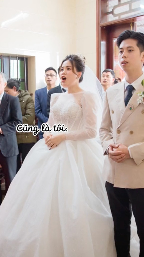 Sau những ngày chờ đợi, khi nhận về album ảnh cưới từ thợ, cô dâu, chú rể chỉ biết “khóc thét” với loại biểu cảm của mình.