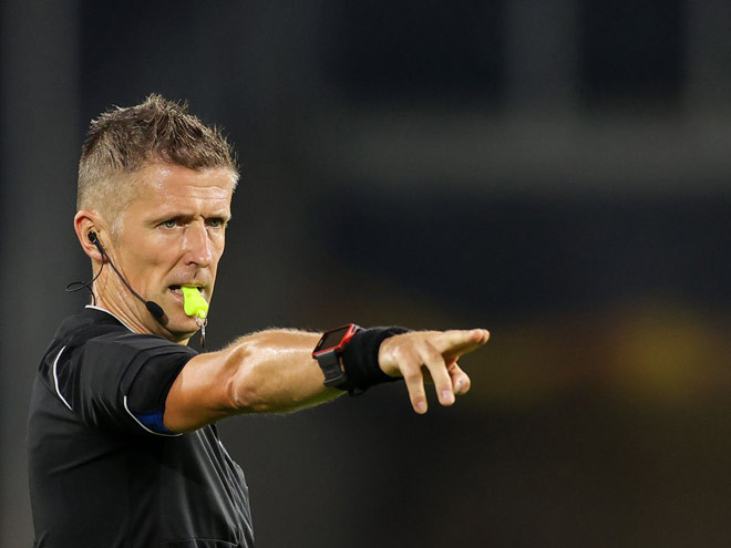 Trận khai mạc World Cup 2022 là màn đọ sức giữa chủ nhà Qatar và Ecuador. Đây là lần đầu tiên đội tuyển Qatar góp mặt ở giải đấu.