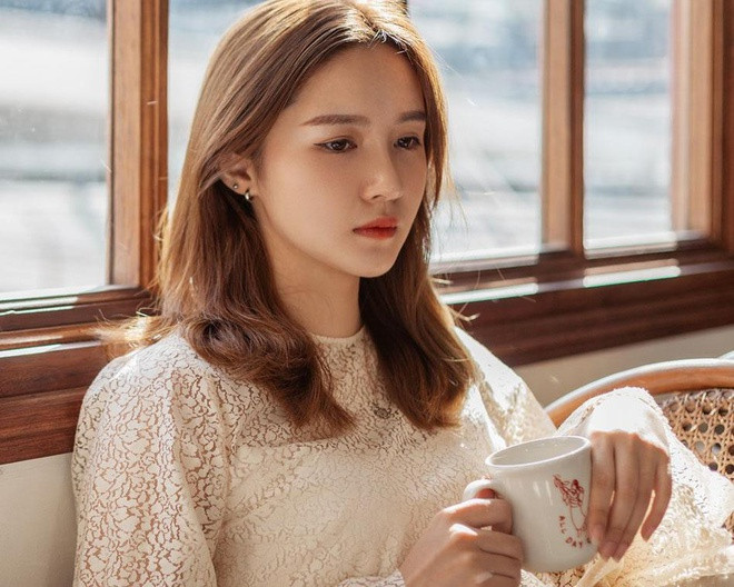 Mới đây, Minh Tâm tham dự cuộc thi Hoa hậu Hoàn vũ Việt Nam 2019, vòng thi ảnh online có 15.000 lượt lilke. Nữ sinh 10X này chia sẻ cô gái đăng ký dự thi với mục đích khám phá những điều mới, thử thách bản thân và lưu giữ khoảnh khắc tuổi trẻ.