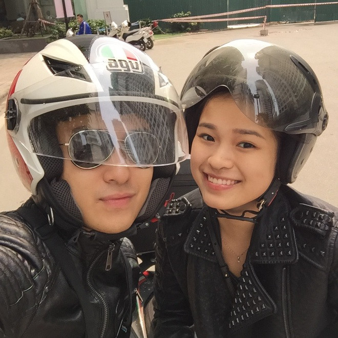 Hạnh Nguyên cho biết, chị và chồng quen nhau bởi cả 2 đều có sở thích chạy xe phân khối lớn. Sau một thời gian tìm hiểu, năm 2016, anh chị chính thức về chung nhà.