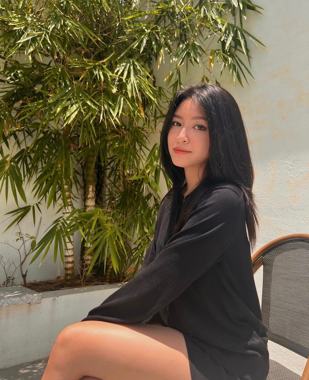 Dù chưa nổi tiếng như chị gái nhưng Lenka có lượng fan nhất định trên MXH.