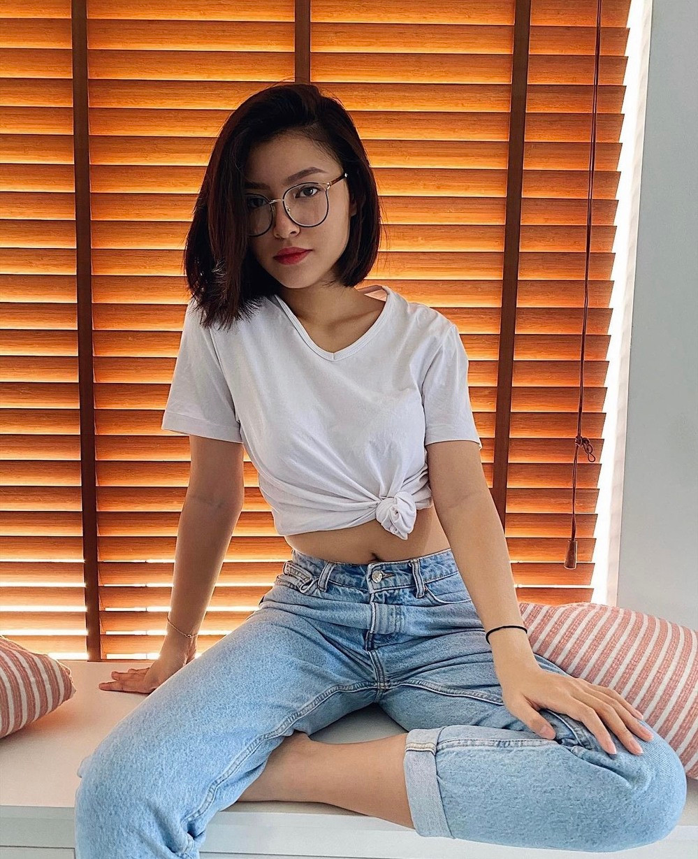 Kênh TikTok của cô nàng đang có gần 450.000 người theo dõi và con số này ở Instagram là gần 60.000.