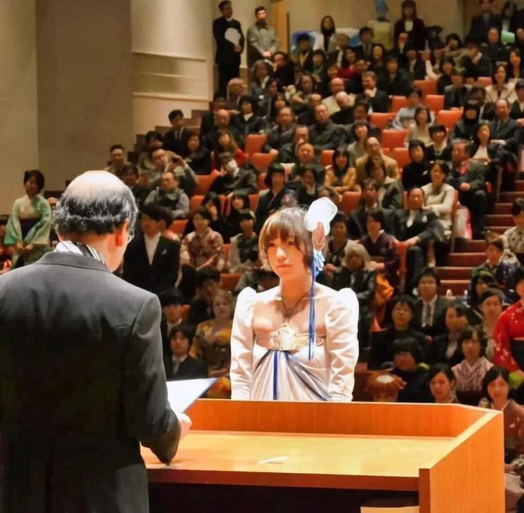 Một nữ sinh viên đã hóa thân thành một nhân vật game mình yêu thích khi nhận bằng tốt nghiệp.