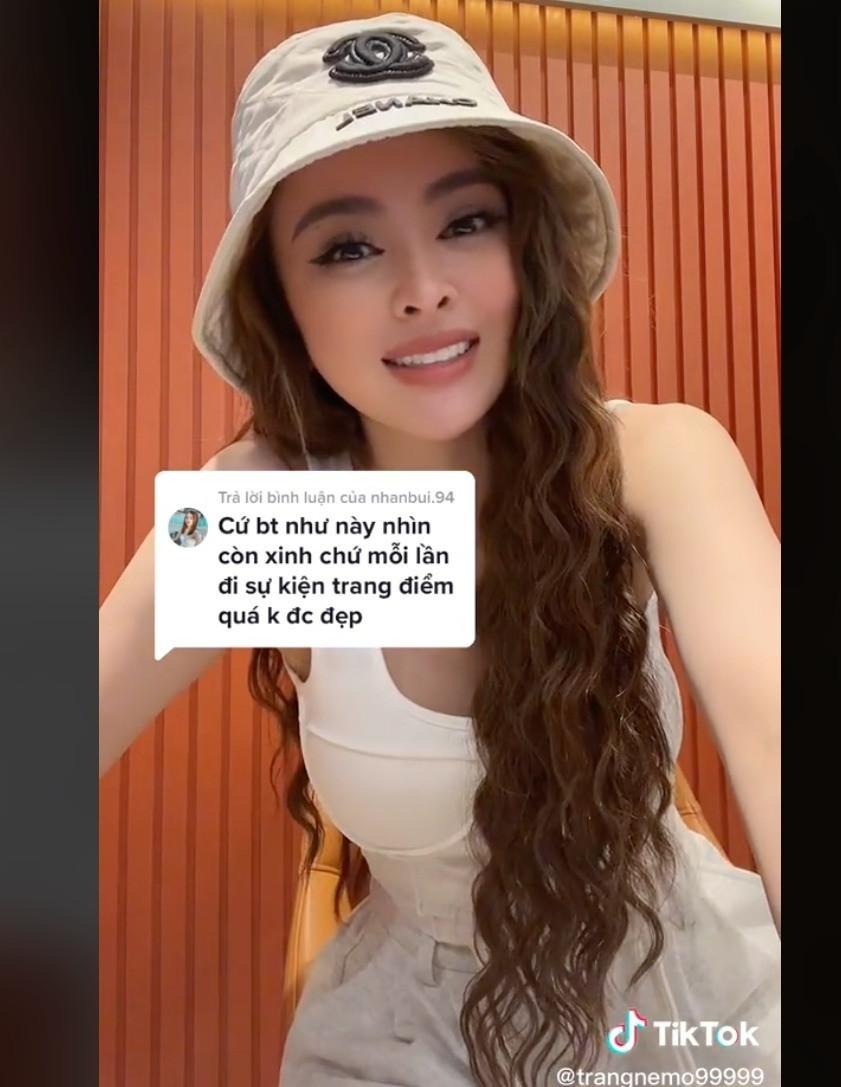 Thời gian gần đây, người đẹp cũng khiến dân tình chú ý khi chia sẻ rằng dù rất đầu tư, trang điểm để khiến bản thân nổi bật khi tham dự sự kiện, nhưng kết quả cuối cùng, Trang Nemo vẫn thấy chính mình không hề đẹp.