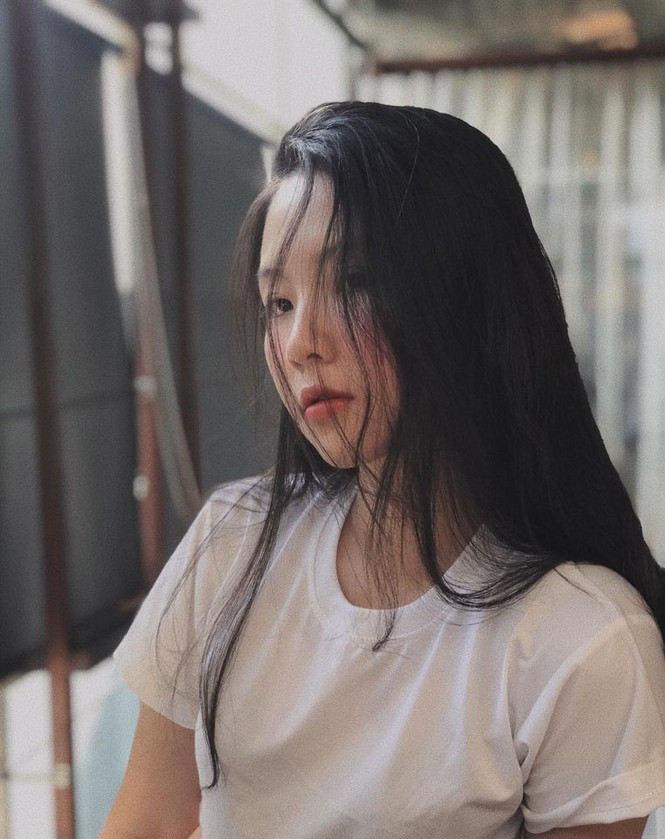 Nói về ngành học của mình, Thủy Tiên tâm sự, học luật giúp cho cô có thể tự tìm ra được những cách để giải quyết vấn đề cuộc sống theo hướng chỉn chu và không bị dồn vào thế bị động.